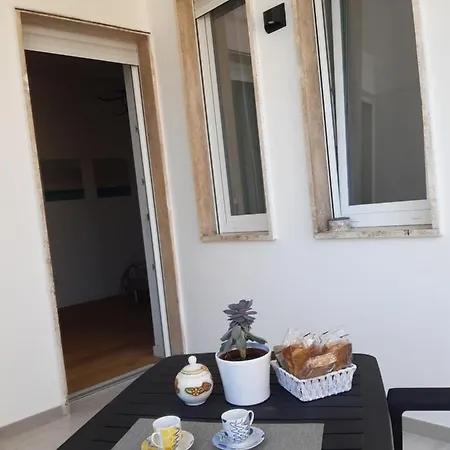 Piazza Mazzini * ليتشي